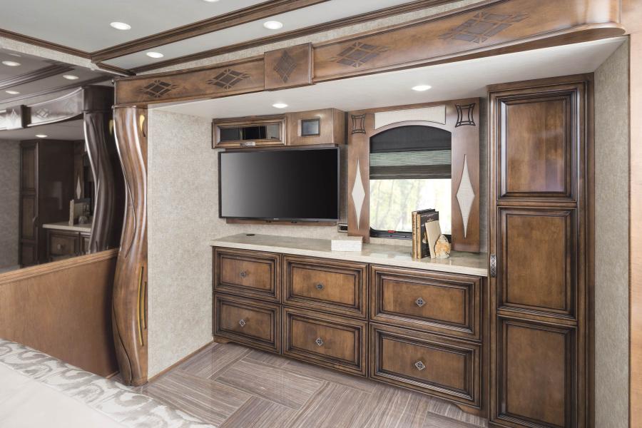 Интерьер Newmar London Aire 2015 года  (фото 5 из 6)